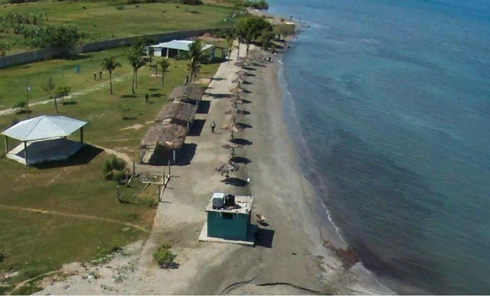 Evasion Beach Hotel Gressier Екстер'єр фото